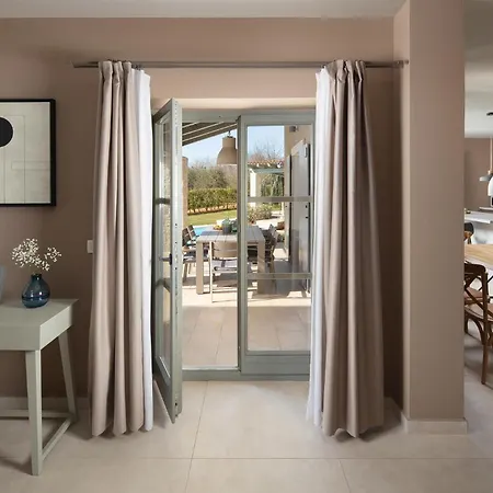 Tatil Evi Corinne